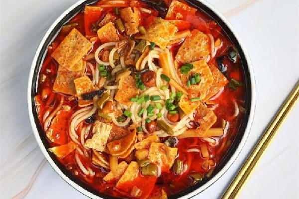 螺螄粉臭的原因是因?yàn)樗峁S嗎 螺螄粉的味道怎么形容 螺螄粉臭的原因是因?yàn)樗峁S嗎 螺螄粉的味道怎么形容