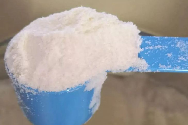 奶粉是進(jìn)口的好還是國(guó)產(chǎn)的好 奶粉買什么樣的好 奶粉是進(jìn)口的好還是國(guó)產(chǎn)的好 奶粉買什么樣的好