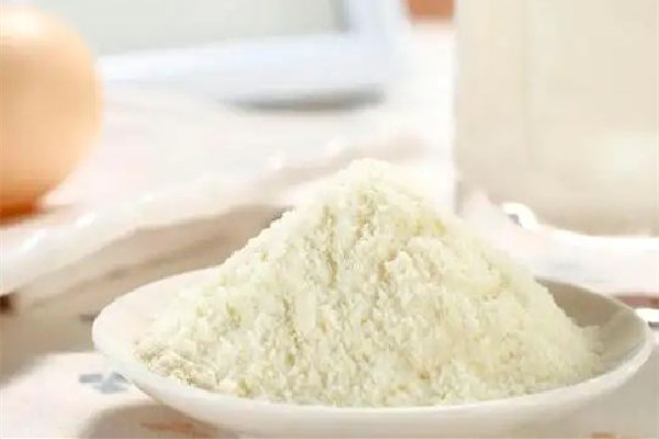 奶粉和牛奶哪個(gè)更好更有營(yíng)養(yǎng) 奶粉的主要成分有哪些 奶粉和牛奶哪個(gè)更好更有營(yíng)養(yǎng) 奶粉的主要成分有哪些