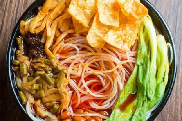 螺螄粉臭的原因是因?yàn)樗峁S嗎 螺螄粉的味道怎么形容 螺螄粉臭的原因是因?yàn)樗峁S嗎 螺螄粉的味道怎么形容