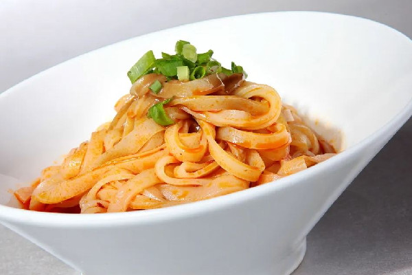 涼皮為什么蒸出來(lái)是碎的 涼皮蒸幾分鐘 涼皮為什么蒸出來(lái)是碎的 涼皮蒸幾分鐘