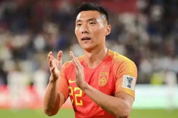 于大寶散步 足球世界杯獎(jiǎng)杯叫什么 于大寶散步 足球世界杯獎(jiǎng)杯叫什么