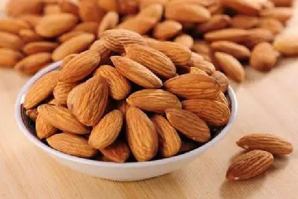 苦杏仁吃多了會(huì)死人嗎 苦杏仁吃多了會(huì)怎樣 苦杏仁吃多了會(huì)死人嗎 苦杏仁吃多了會(huì)怎樣