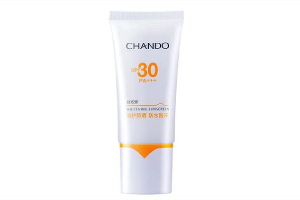 防曬霜買貴的好還是便宜的好 防曬霜買多少錢的合適 防曬霜買貴的好還是便宜的好 防曬霜買多少錢的合適