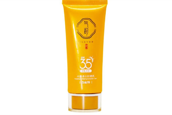 防曬霜和防曬噴霧哪個(gè)效果比較好 防曬霜和防曬噴霧哪個(gè)先用 防曬霜和防曬噴霧哪個(gè)效果比較好 防曬霜和防曬噴霧哪個(gè)先用