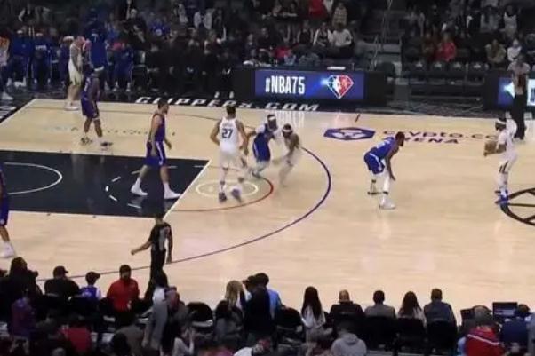 央視時隔2年再次復播NBA NBA的球隊都是美國的嗎 央視時隔2年再次復播NBA NBA的球隊都是美國的嗎