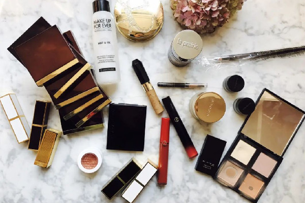 阿瑪尼是奢侈品牌嗎 阿瑪尼屬于什么檔次 阿瑪尼是奢侈品牌嗎 阿瑪尼屬于什么檔次