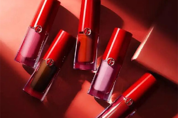 阿瑪尼唇釉會不會沾杯 阿瑪尼唇釉怎么涂不沾杯 阿瑪尼唇釉會不會沾杯 阿瑪尼唇釉怎么涂不沾杯