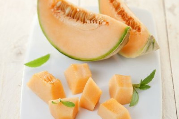 哈密瓜有酒味了還能吃嗎 哈密瓜為什么會(huì)有酒味 哈密瓜有酒味了還能吃嗎 哈密瓜為什么會(huì)有酒味