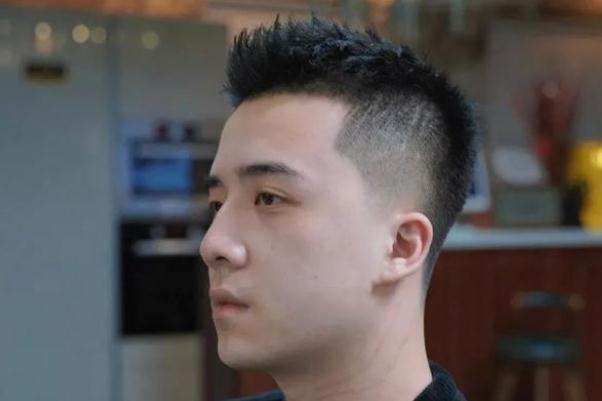 2022年男生流行的發(fā)型 3款發(fā)型帥到飛起 2022年男生流行的發(fā)型 3款發(fā)型帥到飛起