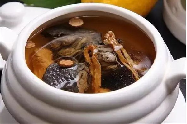 烏雞湯為什么那么腥 烏雞湯怎么去腥提鮮 烏雞湯為什么那么腥 烏雞湯怎么去腥提鮮