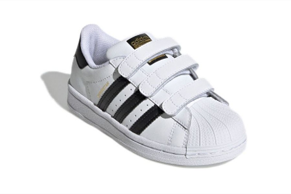 阿迪達斯小白鞋變黃怎么辦 阿迪達斯小白鞋用水洗會洗壞嗎 阿迪達斯小白鞋變黃怎么辦 阿迪達斯小白鞋用水洗會洗壞嗎