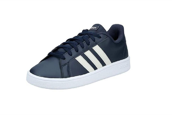 阿迪達(dá)斯鞋子尺碼偏大還是偏小 阿迪達(dá)斯鞋子買(mǎi)小了怎么辦 阿迪達(dá)斯鞋子尺碼偏大還是偏小 阿迪達(dá)斯鞋子買(mǎi)小了怎么辦