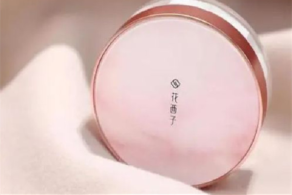 花西子蜜粉可以補(bǔ)妝嗎 花西子蜜粉可以直接上臉嗎