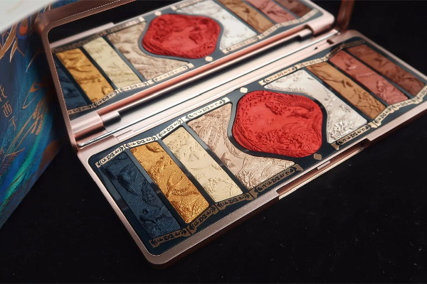 花西子眼影盤怎么樣 花西子眼影盤怎么搭配