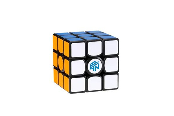 魔方可以培養(yǎng)孩子什么能力 魔方孩子有沒有必要學 魔方可以培養(yǎng)孩子什么能力 魔方孩子有沒有必要學