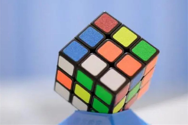 魔方是磁力的好還是不帶磁力好 魔方買幾階的好 魔方是磁力的好還是不帶磁力好 魔方買幾階的好