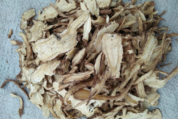 當歸燉湯要切片嗎 當歸燉湯要燉多久 當歸燉湯要切片嗎 當歸燉湯要燉多久