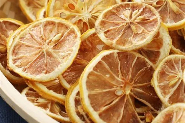檸檬片買干的好還是現(xiàn)切的好 檸檬片干的保質(zhì)期多久 檸檬片買干的好還是現(xiàn)切的好 檸檬片干的保質(zhì)期多久