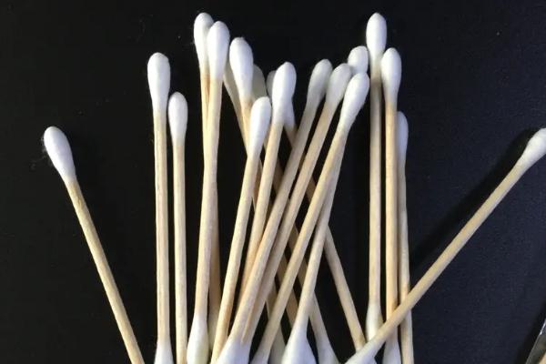 棉簽掏耳朵的危害 棉簽的有效期是多久 棉簽掏耳朵的危害 棉簽的有效期是多久