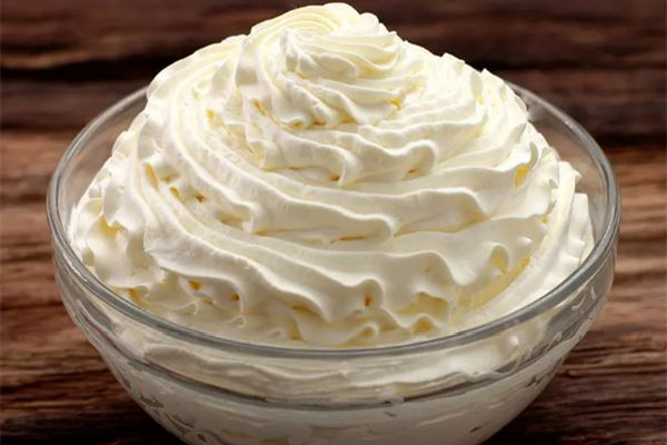 淡奶油打發(fā)成豆腐渣怎么補(bǔ)救 淡奶油要加糖打發(fā)嗎 淡奶油打發(fā)成豆腐渣怎么補(bǔ)救 淡奶油要加糖打發(fā)嗎