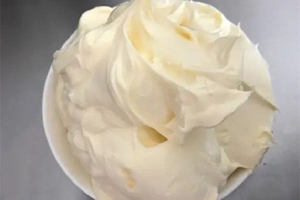 淡奶油適合做什么蛋糕 淡奶油做蛋糕方法 淡奶油適合做什么蛋糕 淡奶油做蛋糕方法