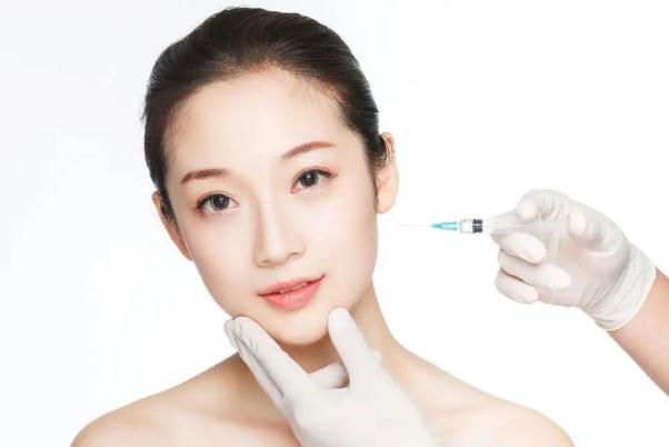 肉毒素除皺會(huì)引起眼皮腫嗎 肉毒素除皺對(duì)身體有害嗎 肉毒素除皺會(huì)引起眼皮腫嗎 肉毒素除皺對(duì)身體有害嗎