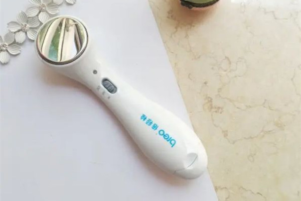 臉部按摩器滾輪有效果嗎 臉部按摩器和臉部刮痧器哪個好用 臉部按摩器滾輪有效果嗎 臉部按摩器和臉部刮痧器哪個好用