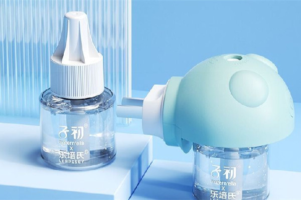 電蚊香液放在床頭對人體有害嗎 電蚊香液放在什么位置最好 電蚊香液放在床頭對人體有害嗎 電蚊香液放在什么位置最好