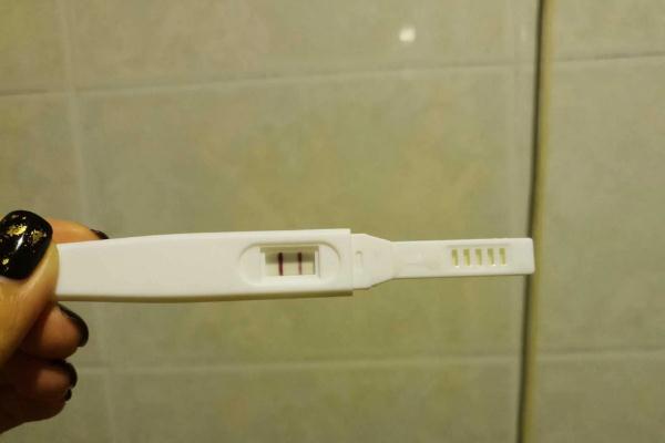 驗孕棒的尿液放半小時有效嗎 驗孕棒是驗?zāi)騿? alt=