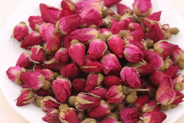 玫瑰花茶和什么搭配祛斑美白 玫瑰花茶可以長(zhǎng)期喝嗎 玫瑰花茶和什么搭配祛斑美白 玫瑰花茶可以長(zhǎng)期喝嗎