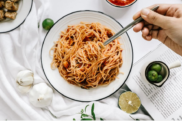 意面可以隔夜吃嗎 意面煮多了如何保存 意面可以隔夜吃嗎 意面煮多了如何保存