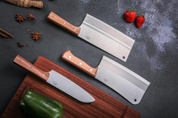 菜刀是鐵刀好還是鋼刀好 菜刀是輕的好還是重的好 菜刀是鐵刀好還是鋼刀好 菜刀是輕的好還是重的好