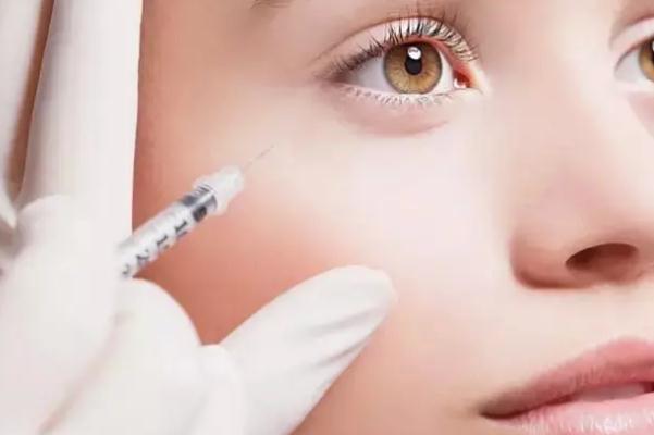 玻尿酸填充太陽(yáng)凹大概能維持多久 玻尿酸填充法令紋能保持多長(zhǎng)時(shí)間 玻尿酸填充太陽(yáng)凹大概能維持多久 玻尿酸填充法令紋能保持多長(zhǎng)時(shí)間