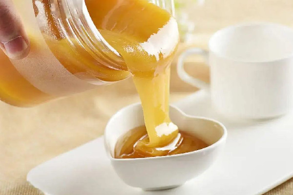 土蜂蜜什么時候喝比較好 土蜂蜜可以早上空腹喝嗎 土蜂蜜什么時候喝比較好 土蜂蜜可以早上空腹喝嗎