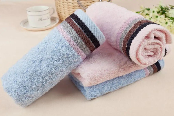 毛巾可以用酒精消毒嗎 毛巾消毒方法 毛巾可以用酒精消毒嗎 毛巾消毒方法