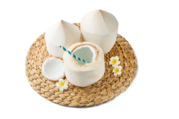 椰青可以燉雞湯嗎 椰青燉雞的做法 椰青可以燉雞湯嗎 椰青燉雞的做法