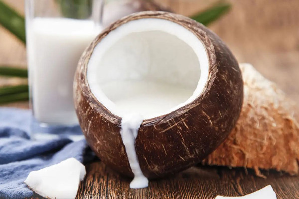 椰青打開后可以放多久 椰青打開后能隔夜嗎 椰青打開后可以放多久 椰青打開后能隔夜嗎