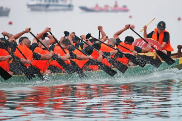 劃龍舟要注意什么 劃龍舟要練哪些動作 劃龍舟要注意什么 劃龍舟要練哪些動作