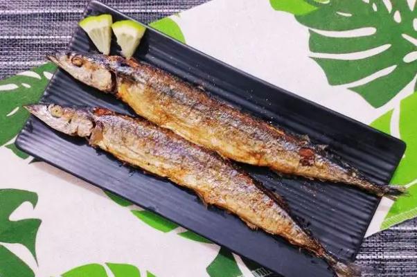 秋刀魚有沒有刺 秋刀魚有藍色的斑點 秋刀魚有沒有刺 秋刀魚有藍色的斑點