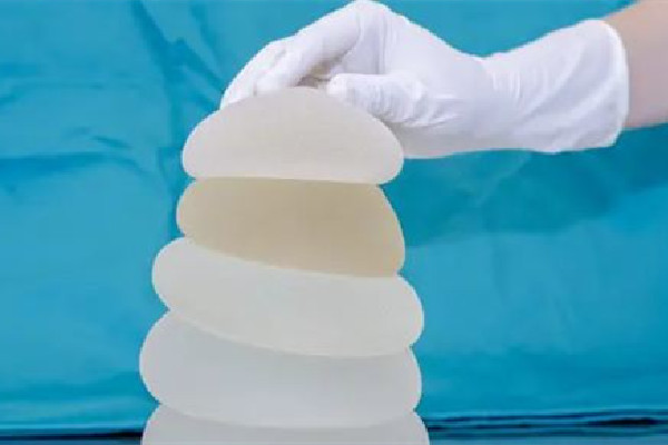 假體隆胸可以一輩子不取出來(lái)嗎 假體隆胸是怎么放進(jìn)去的 假體隆胸可以一輩子不取出來(lái)嗎 假體隆胸是怎么放進(jìn)去的