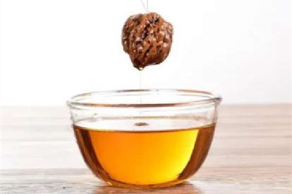 核桃油開(kāi)封后能放多久 核桃油開(kāi)封了要放冰箱嗎 核桃油開(kāi)封后能放多久 核桃油開(kāi)封了要放冰箱嗎