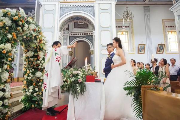 結婚伴娘會收到錢嗎 做伴娘要給份子錢嗎 結婚伴娘會收到錢嗎 做伴娘要給份子錢嗎