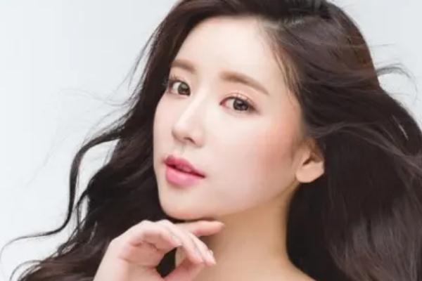 豐下巴有點僵硬正常 豐下巴會導(dǎo)致唇合不攏嗎 豐下巴有點僵硬正常 豐下巴會導(dǎo)致唇合不攏嗎