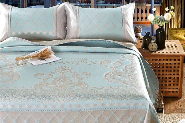 冰絲涼席會(huì)不會(huì)滑來滑去 冰絲涼席直接鋪在床上嗎 冰絲涼席會(huì)不會(huì)滑來滑去 冰絲涼席直接鋪在床上嗎