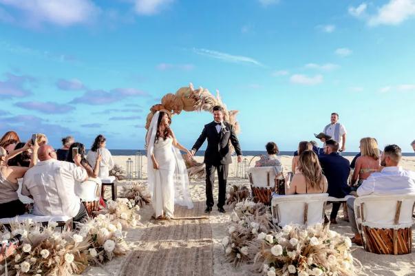 結(jié)婚伴娘紅包一般包多少 結(jié)婚伴娘隨禮多少合適 結(jié)婚伴娘紅包一般包多少 結(jié)婚伴娘隨禮多少合適