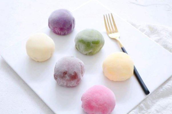 雪媚娘是冰的嗎 雪媚娘是哪個國家的甜點(diǎn) 雪媚娘是冰的嗎 雪媚娘是哪個國家的甜點(diǎn)