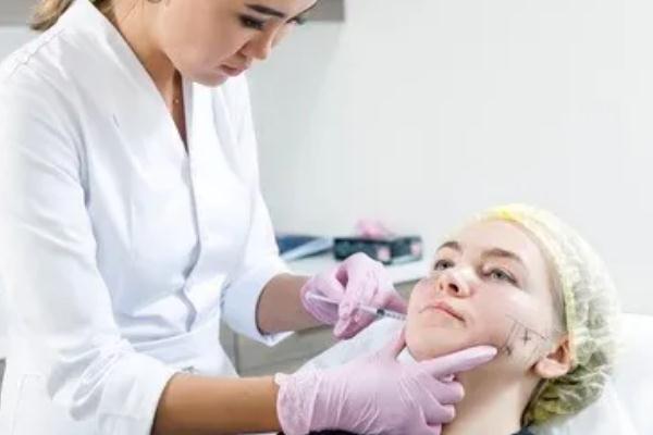 拉皮手術(shù)有后遺癥嗎 拉皮手術(shù)有風(fēng)險(xiǎn)嗎 拉皮手術(shù)有后遺癥嗎 拉皮手術(shù)有風(fēng)險(xiǎn)嗎