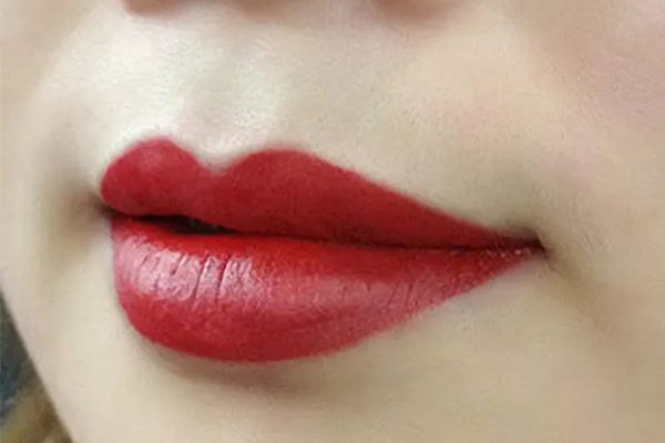 漂唇后要忌口不能吃什么 漂唇吃了辛辣的會(huì)咋樣 漂唇后要忌口不能吃什么 漂唇吃了辛辣的會(huì)咋樣