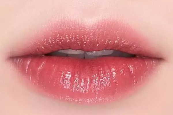 漂唇顏色不均勻還會(huì)正常嗎 漂唇顏色不均勻怎么辦 漂唇顏色不均勻還會(huì)正常嗎 漂唇顏色不均勻怎么辦